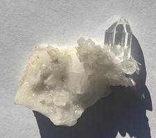 quarzo cristallo su marmo di