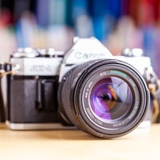 Canon AT-1 + Zoom 70-210mm