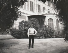 B3-  Foto Photo Fotografia Anni 70 - Giovane Uomo Palazzo