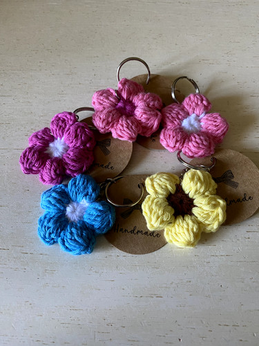 Portachiavi fiore amigurumi - , in