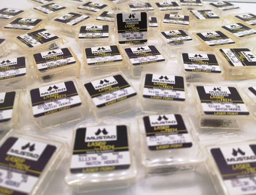 Lotto stock ami mustad - stock,