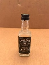 Mini bottiglia vuota di whisky