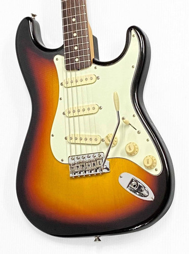 Fender japan exclusive classic - japan,