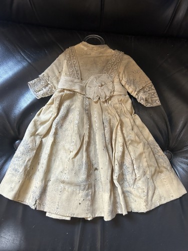 Jolie robe pour poupée - robe,