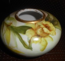 Vaso squat in porcellana Limoges con narciso
