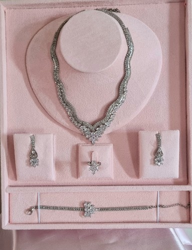 Set orecchini collana anello