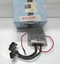 REGOLATORE DI TENSIONE