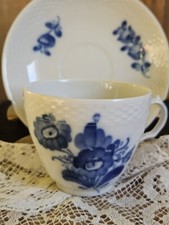 Porcellana Royal Copenhagen Blue Flower Tazza E Piatto Dipinti A Mano A)