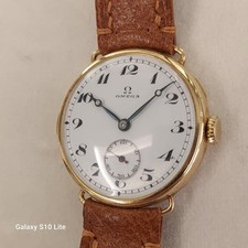 OMEGA Orologio in oro giallo 18 kt, diametro 31 mm, anse a filo, calibro 23.7 ST