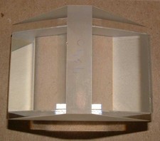 Gruppo prisma ottico