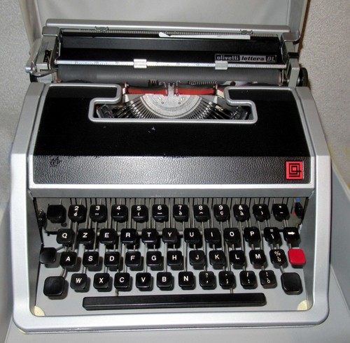 Macchina scrivere olivetti - da,