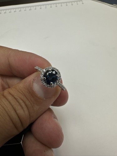 Anello con zaffiro brillanti - e,
