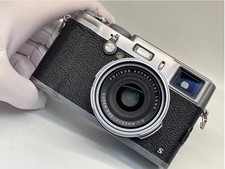 Fujifilm Fuji X100S argento