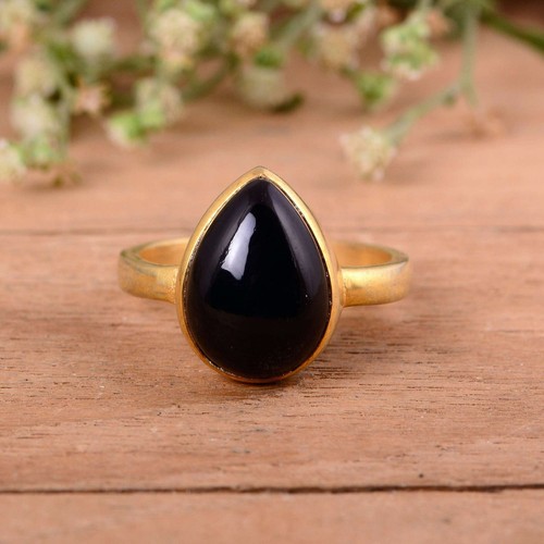 Anello con pietre preziose - , in
