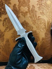PUGNALE DA COMBATTIMENTO CACCIA TATTICO IN ACCIAIO D2 FATTO A MANO PERSONALIZZATO CON FODERO