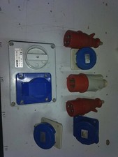 Prese e spine come in foto SCAME GEWISS 220v 380v i  sc4