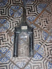 Corpo piastra testa croce