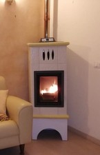 stufa pellet in maiolica