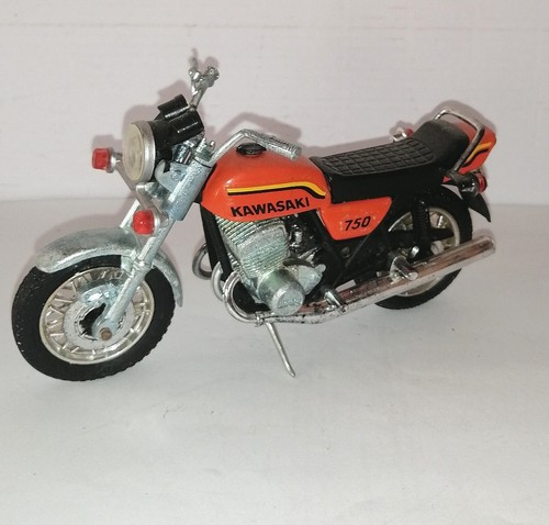 Polistil kawasaki 750 - polistil, 1/15