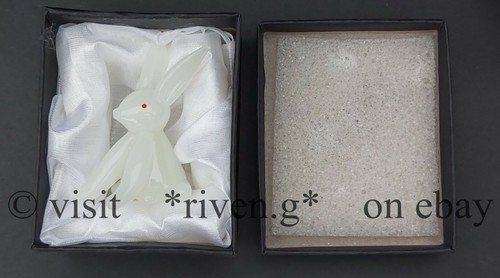 Bunny rabbit figurine - bunny, figurine@white