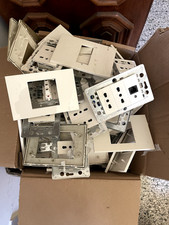 prese elettriche da muro legrand