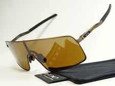 Occhiali da sole Oakley Sutro