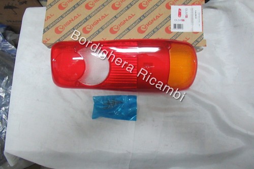 Plastica fanale posteriore - plastica,