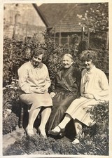 In giardino. Fotografia d'epoca belle arti