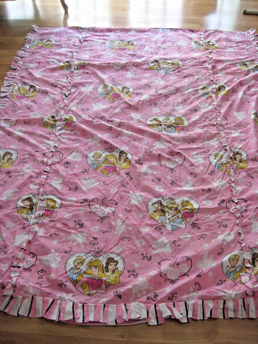 Copripiumino gonna letto - +,