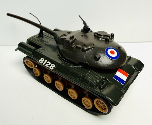 Carro armato giocattolo