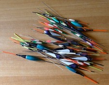 GALLEGGIANTI  MISTI  LOTTO 11 50 PZ VENDO CAUSA CESSATA ATTIVITA AGONISTICA