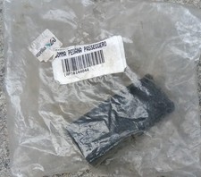 APRILIA - MOTO GUZZI  AP8144044 GOMMA PEDANA PASSEGGERO