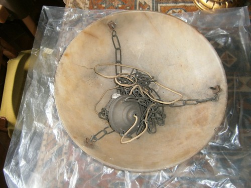 Antico lampadario alabastro