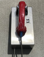 Telefono hotline di emergenza