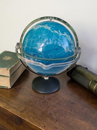Globe céleste lumineux - globe,