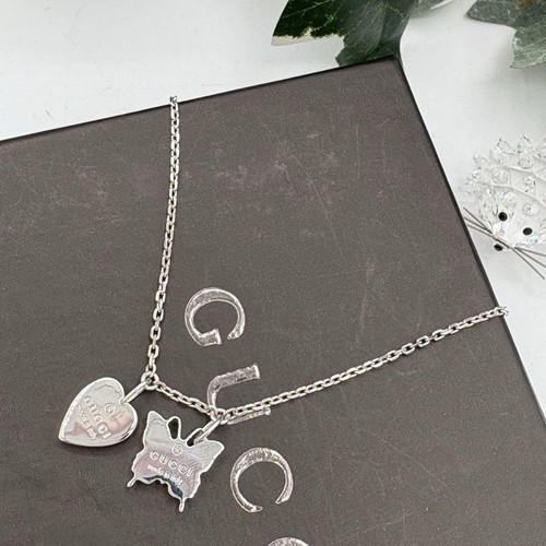 Collana con ciondolo - , farfalla