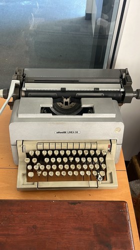 Macchina scrivere olivetti - da,