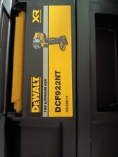 DEWALT DCF922NT-XJ avvitatore