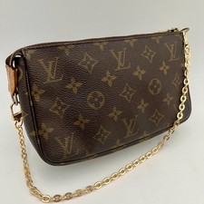 LOUIS VUITTON Pochette