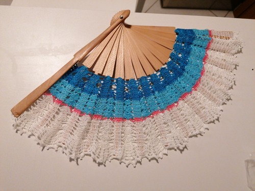 Ventaglio uncinetto fatto - , a