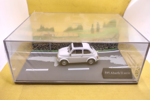 Die cast fiat 595 abarth - die,
