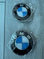2 X BONNET STEMMA 82MM 74MM RICAMBIO BMW E46 E36 E90 E60 E83 E92 Nuovo