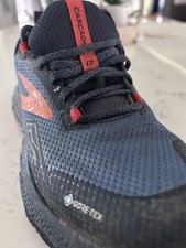 Women’s Brooks Cascadia 17