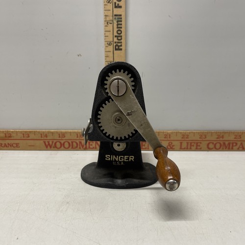 Vintage singer pinking machine - vintage,