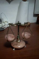 soprammobile piccola bilancia in ottone e onice,con portapesi e cucchiaino leggi