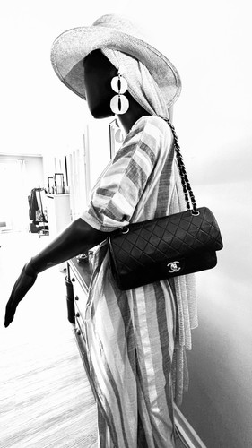 Chanel classic flap medium - chanel,