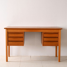 MidCentury Scrivania scandinava con cassetti, design vintage scandinavo, 60s
