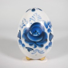 UOVO UOVA FABERGE IN PORCELLANA FIORI ROSE BLU E ORO DORATA VINTAGE EGG - V307