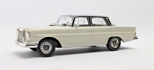 Cult scale mercedes benz 220 - *,