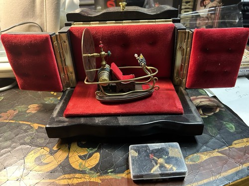 Macchina del tempo modellata